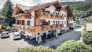 Front of property - Andre Arnold - Boutique Pension  (Soelden)