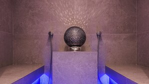 Sauna, steam room - Andre Arnold - Boutique Pension  (Soelden)