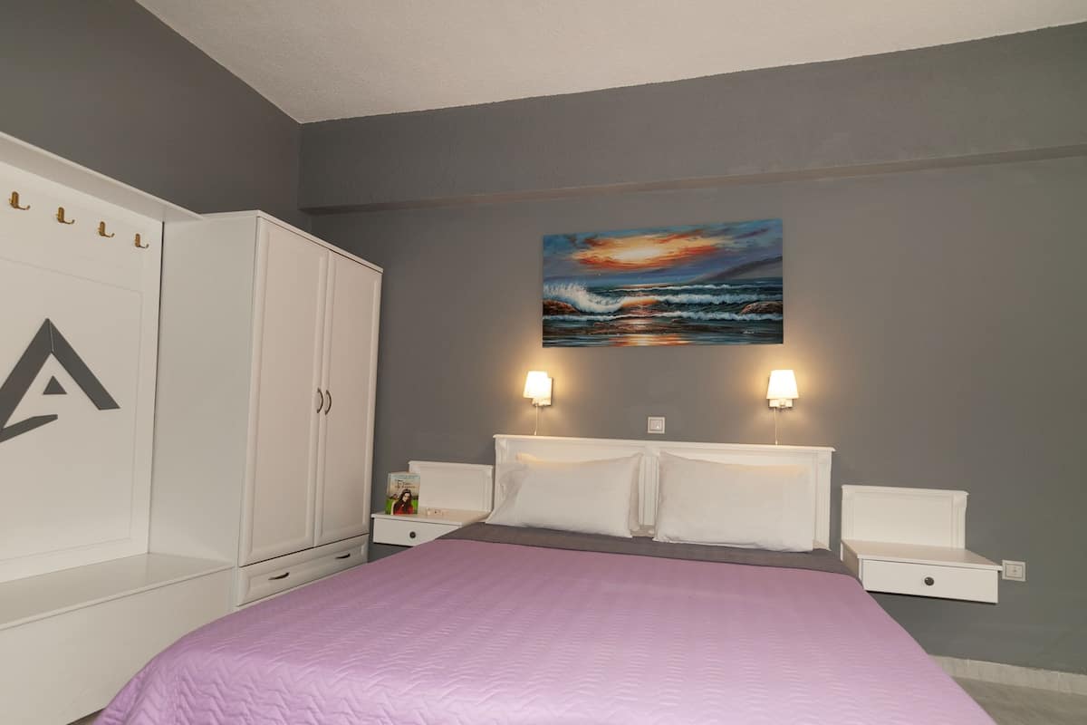 in-room safe, individually decorated, individually furnished