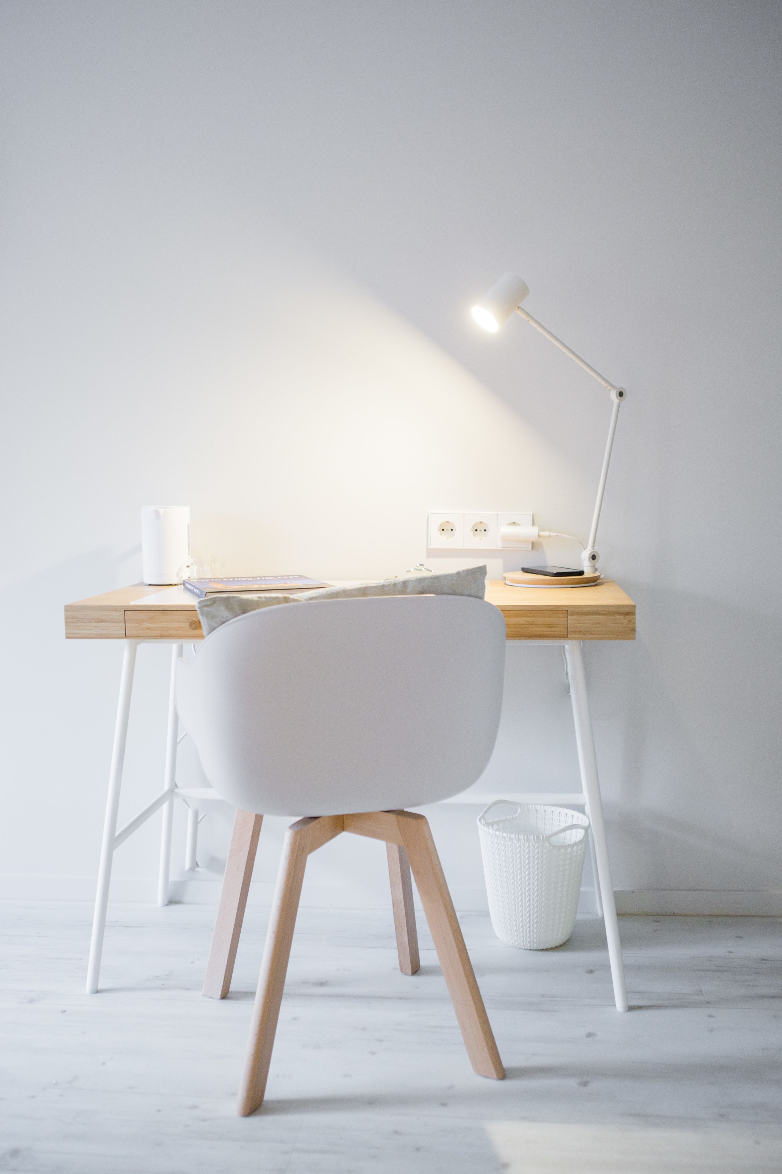 deluxe double room | in-room business centre