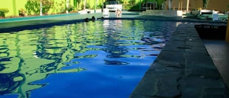 Piscine extérieure