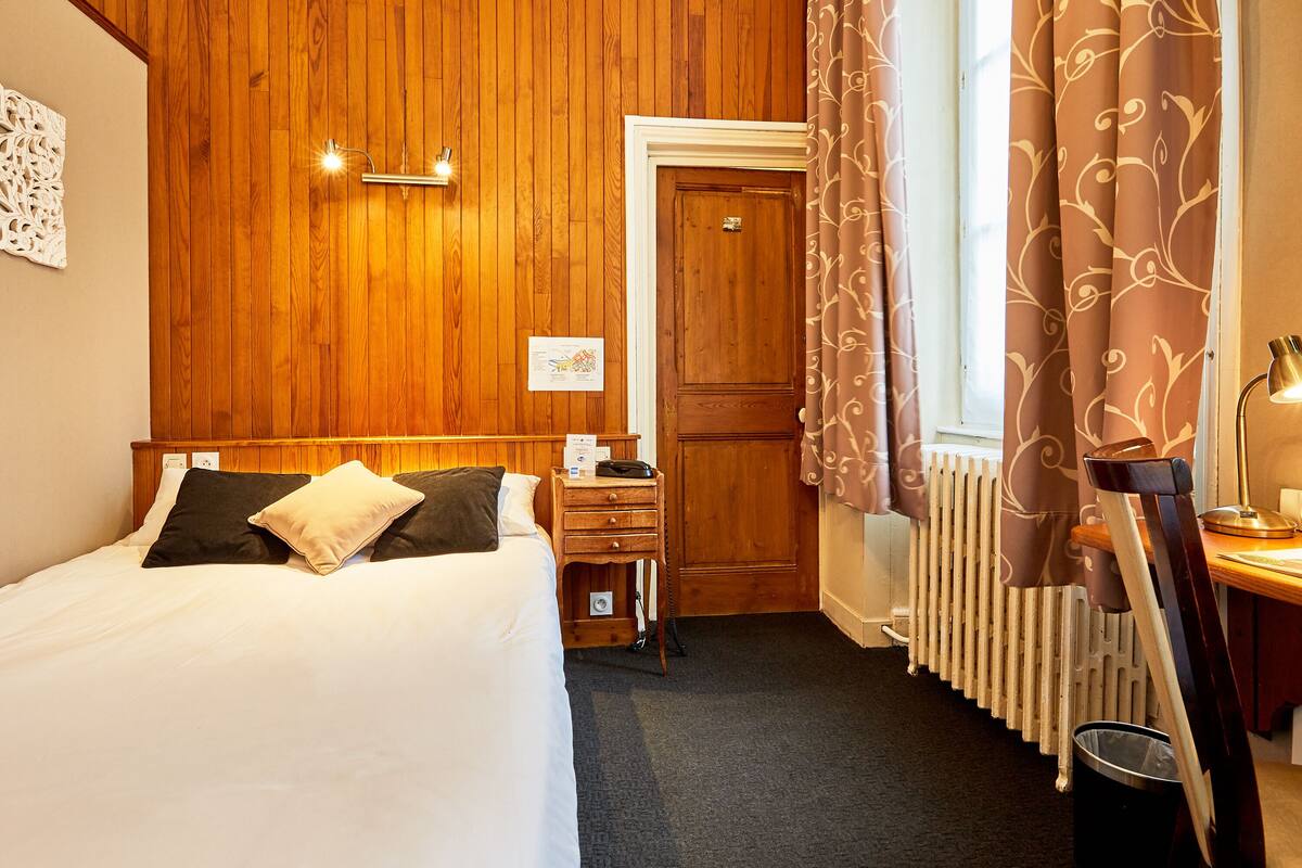 individually decorated, individually furnished, desk, iron/ironing board