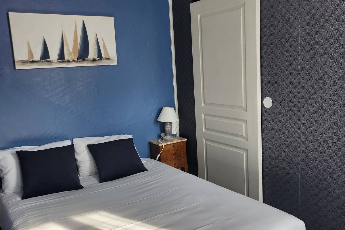 individually decorated, individually furnished, desk, iron/ironing board