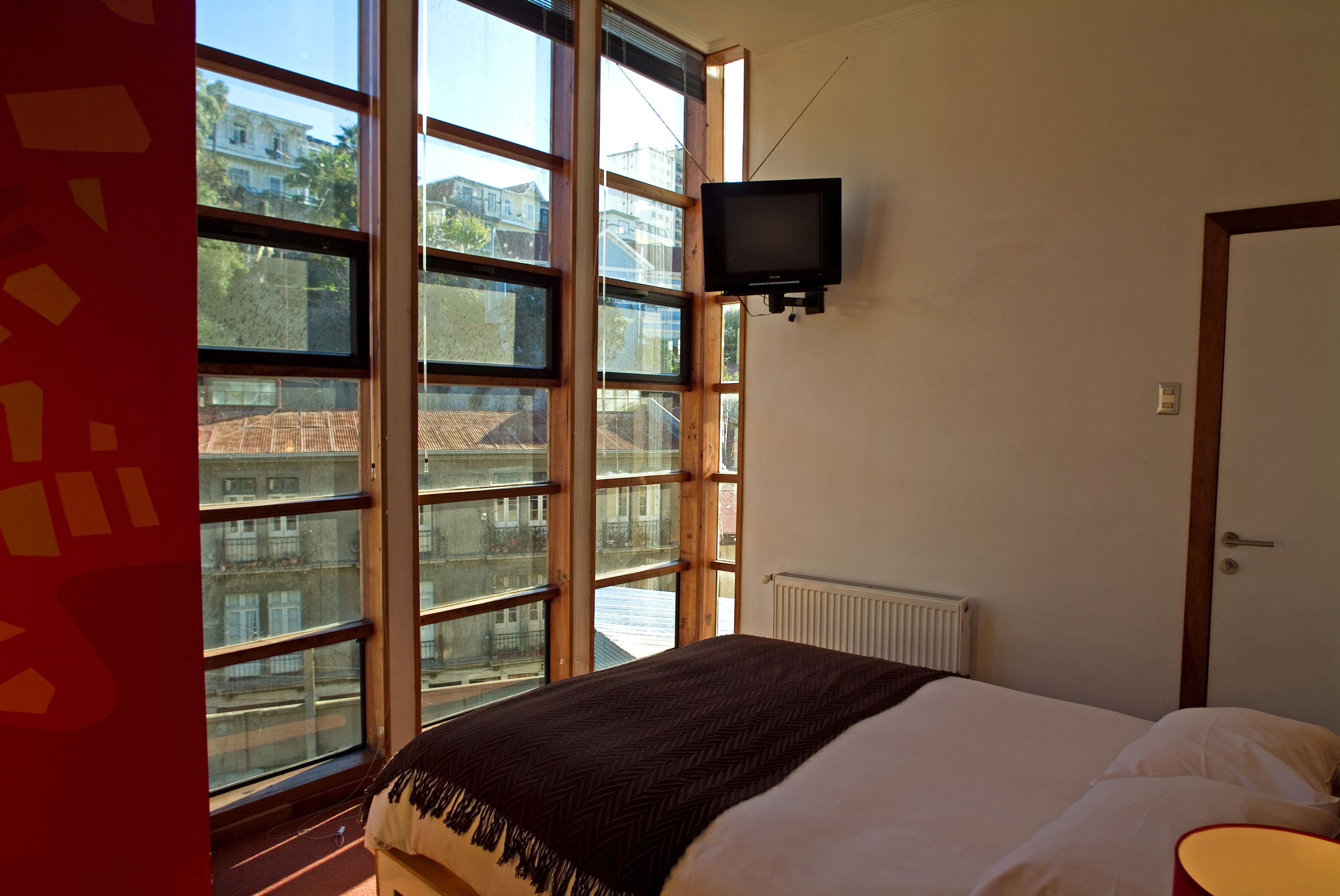 Chambre Familiale, 2 chambres, salle de bains attenante, vue colline