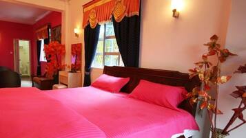 Double Room | Minibar, in-room safe, soundproofing, free WiFi