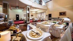 Breakfast, lunch and dinner served  - Asia Tashkent Hotel (Tashkent)