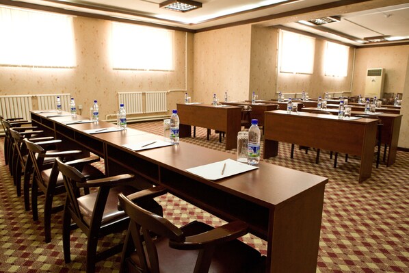 Meeting facility - Asia Tashkent Hotel (Tashkent)