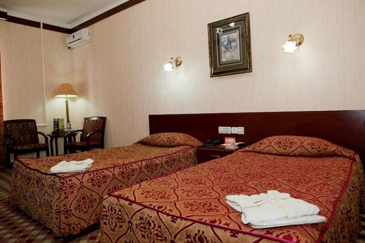 In-room safe, desk, WiFi (free)