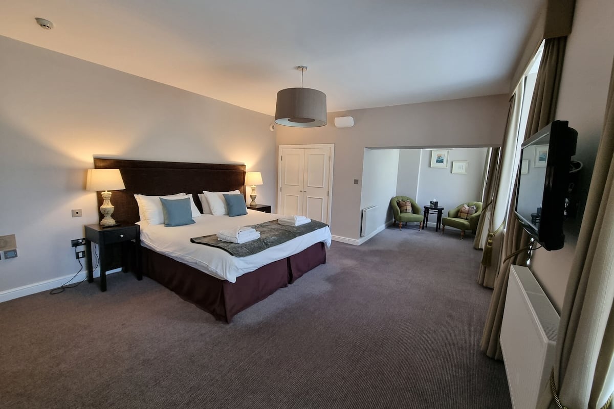 individually decorated, desk, iron/ironing board, free wifi