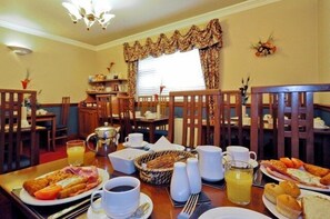 Daily full breakfast (EUR 10.00 per person) - Atlantic View (Galway)