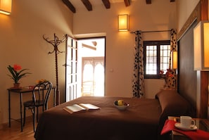 Suite | Free cribs/infant beds, rollaway beds, free WiFi, bed sheets - Hotel Rural Casa Grande Almagro (Almagro)