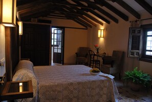 Superior Double Room | Free cribs/infant beds, rollaway beds, free WiFi, bed sheets