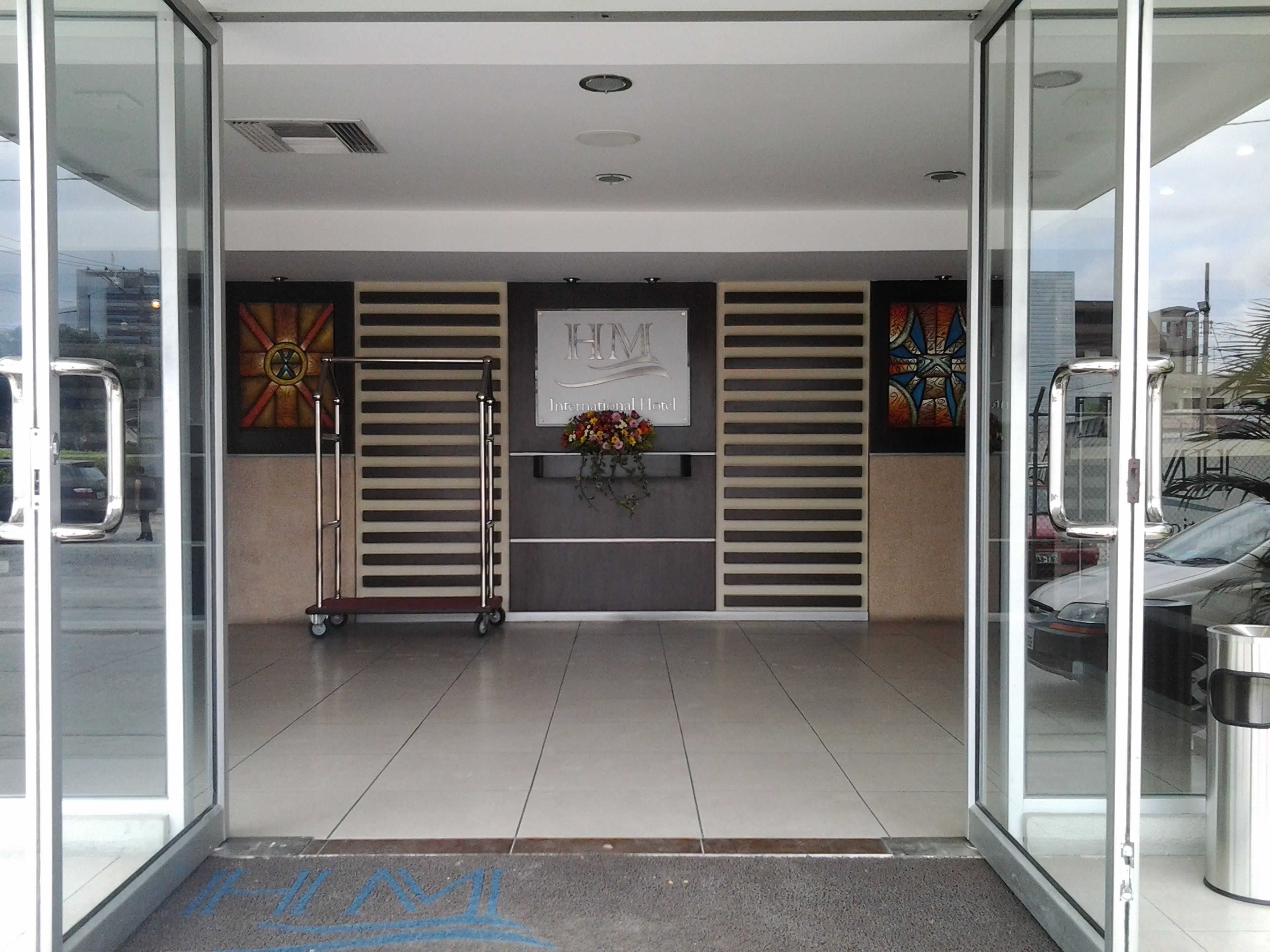 Pintu masuk hartanah