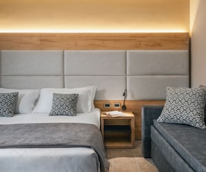 Firemannsrom – comfort | Minibar, skrivebord, barnesenger og wi-fi (inkludert)