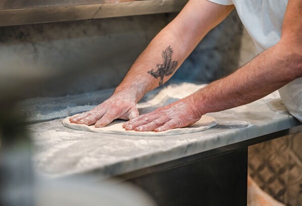 Frokost, lunsj og middag serveres
