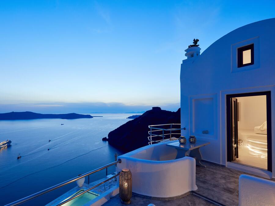 Superior Double Room (Caldera View) | Water view