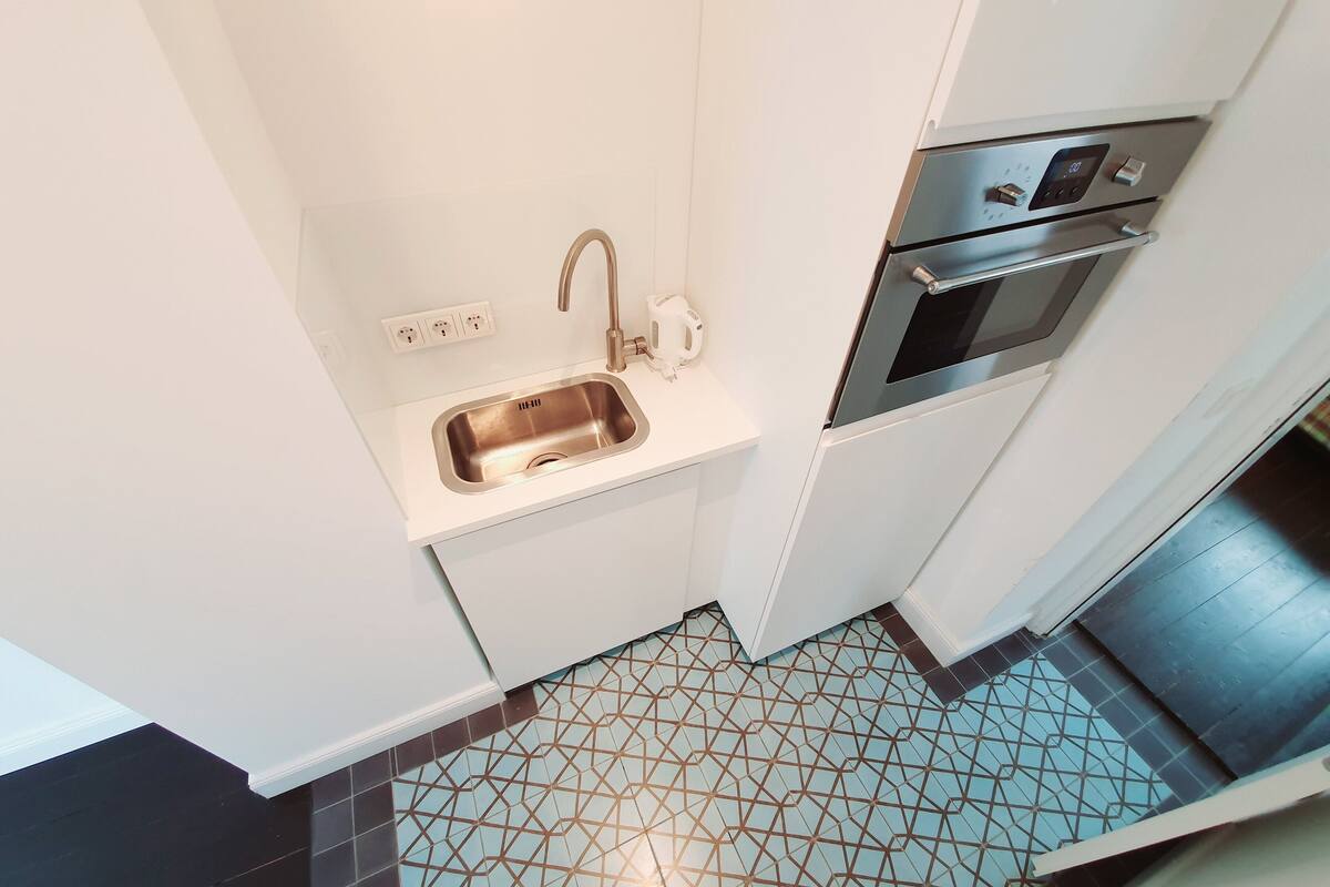 suite | private kitchen | mini-fridge, eco-friendly cleaning products