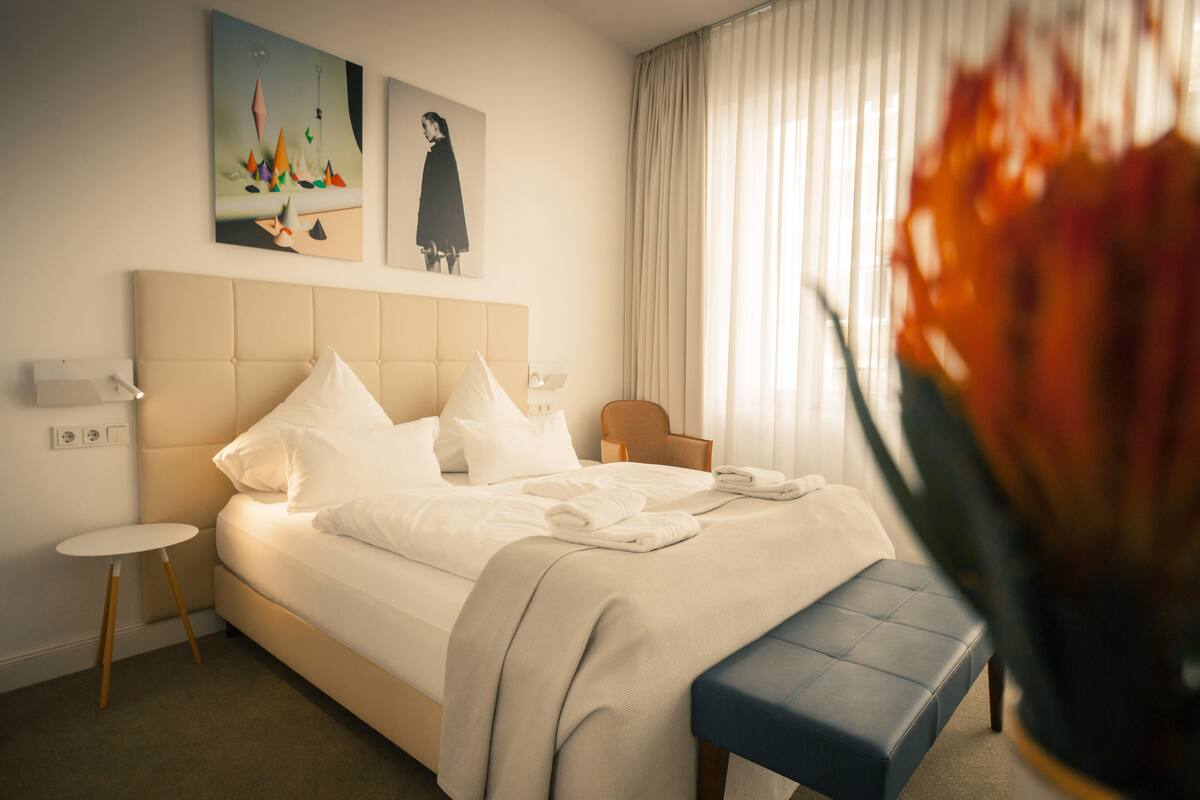 Standard Double Room | Minibar, blackout drapes, iron/ironing board (on request), WiFi (free)