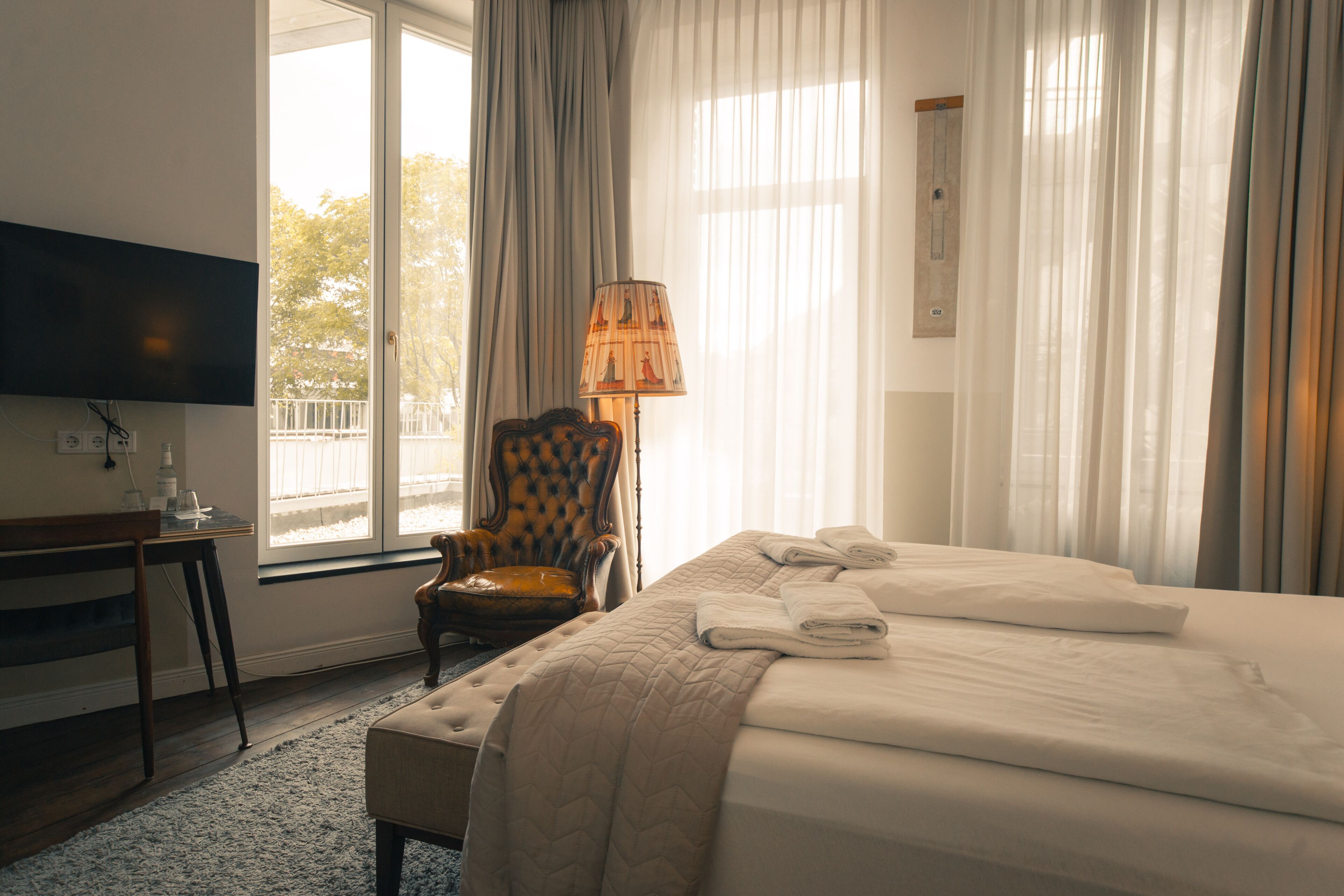 deluxe double room | minibar, blackout curtains, iron/ironing board, cots/infant beds