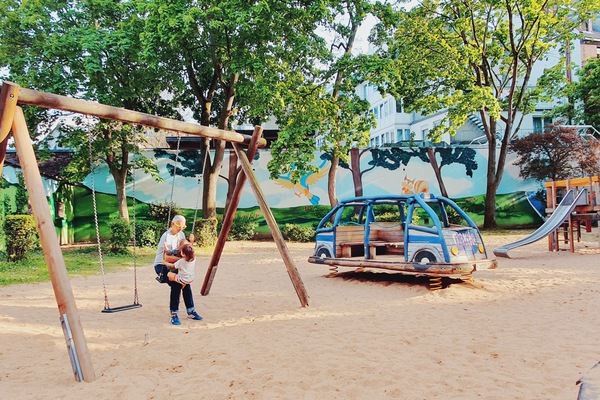 Children’s play area – outdoor