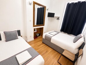 Kamar Triple, kamar mandi umum | Setrika/meja setrika dan Wi-Fi gratis