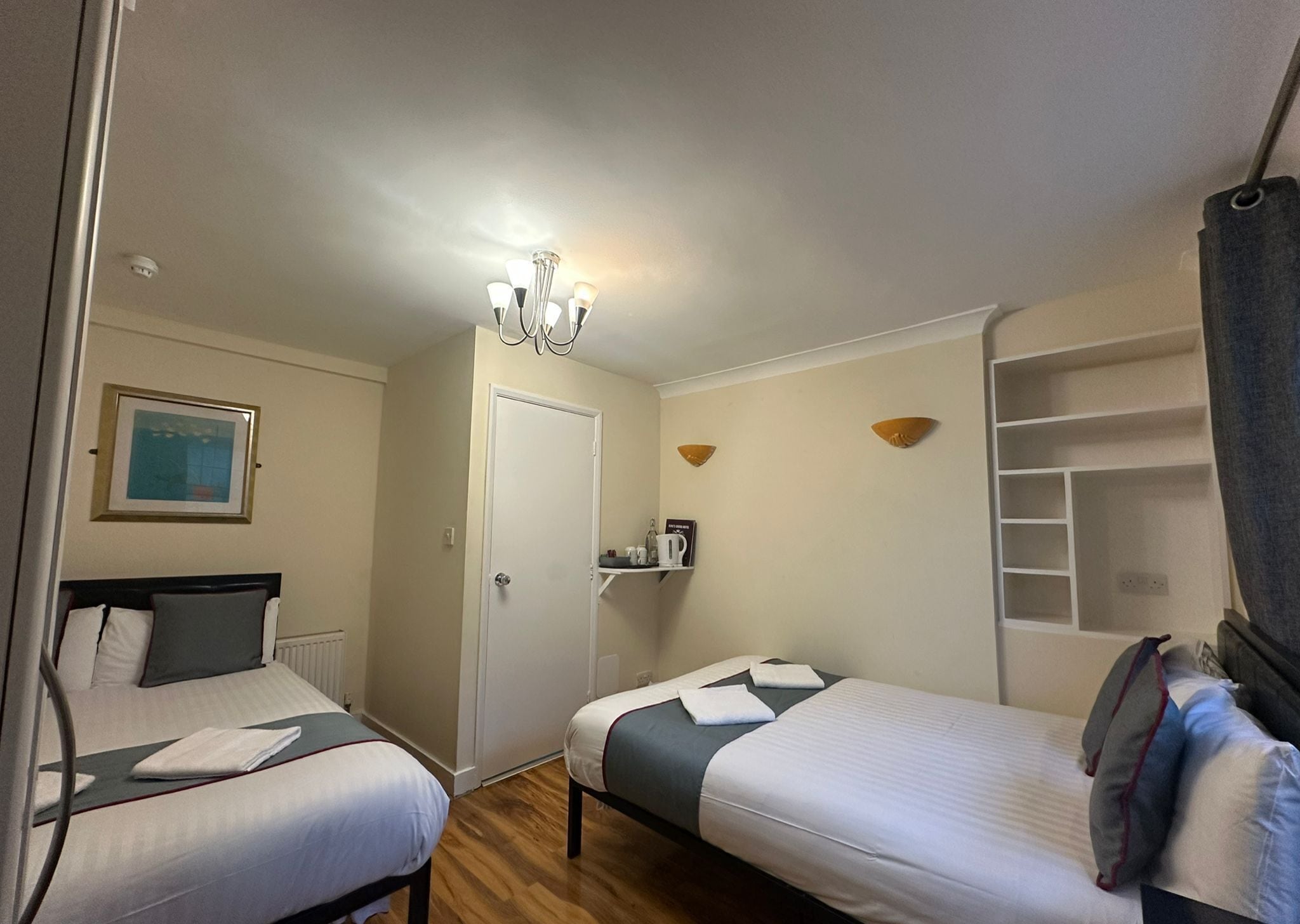 Phòng 4 | Bàn ủi/dụng cụ ủi quần áo, truy cập Internet không dây miễn phí 