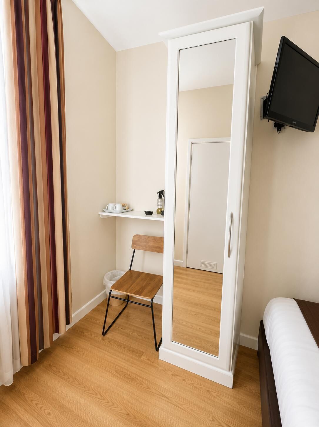 Habitación doble | Tabla de planchar con plancha y wifi gratis