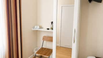 Habitación doble | Tabla de planchar con plancha y wifi gratis