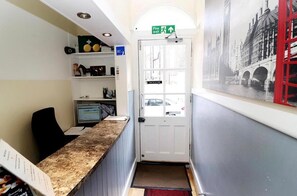Reception - King's Cross Hotel (London)