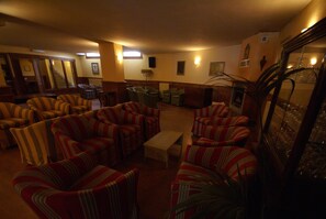 2 bars/lounges - Hotel Londra (Acceglio)