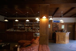2 bars/lounges - Hotel Londra (Acceglio)
