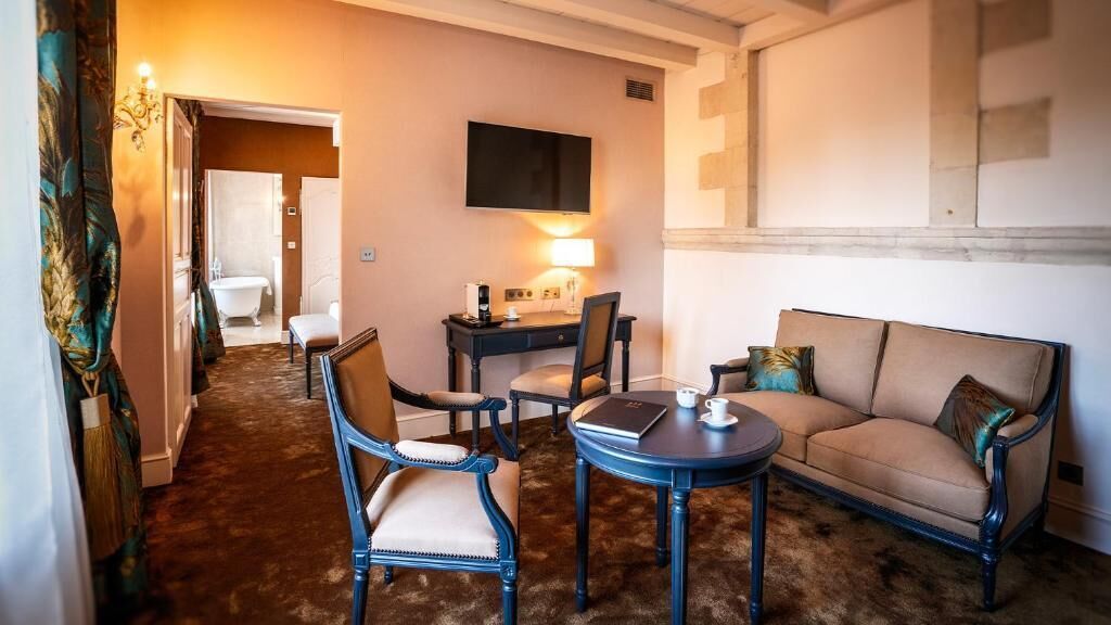 basic suite | 1 bedroom, premium bedding, minibar, in-room safe