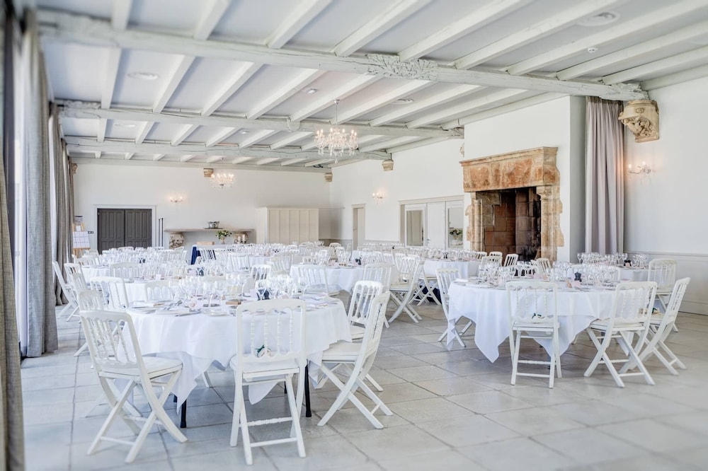 L'abbaye De Villeneuve by null