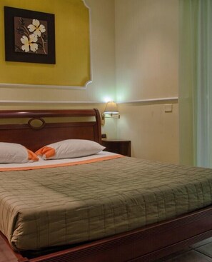 Double Room | Minibar, in-room safe, desk, soundproofing - Del Corso (Naples)