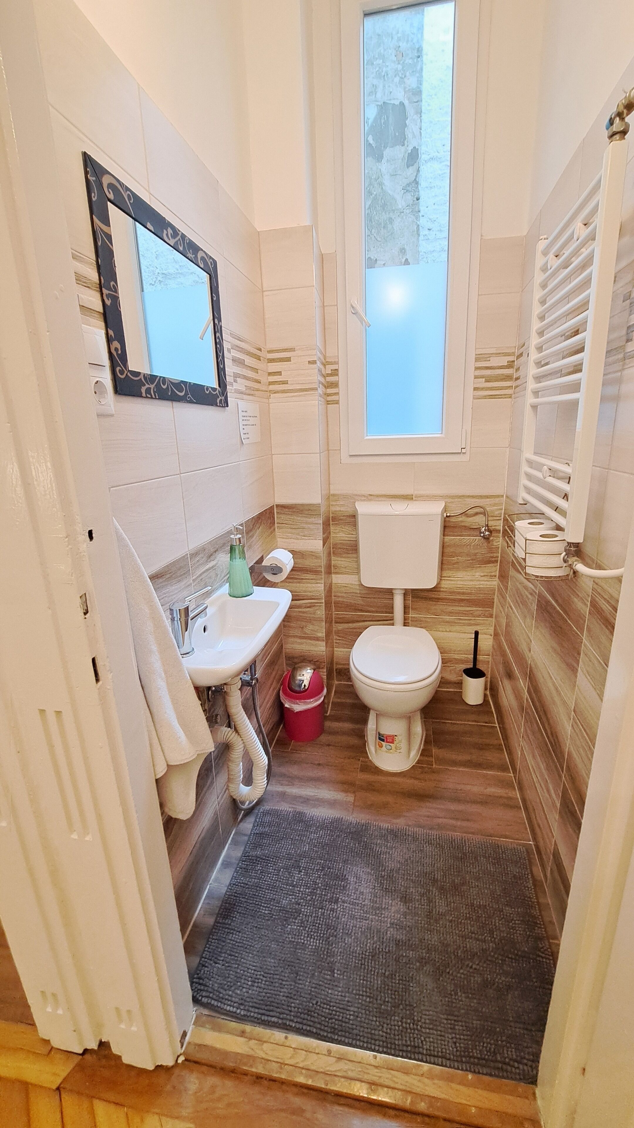 Photo - Gaia Astoria