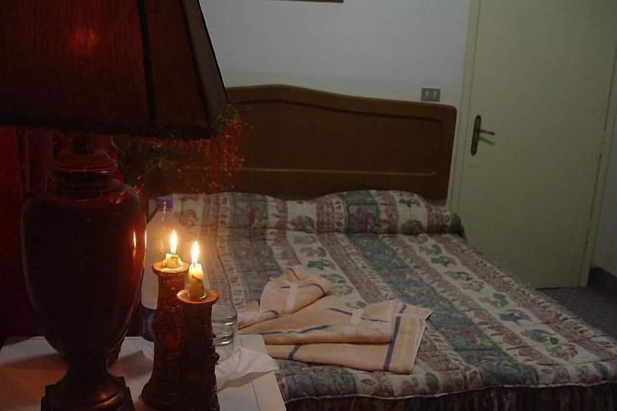 Deluxe Single Room, Mountain View | In-room safe, desk, rollaway beds