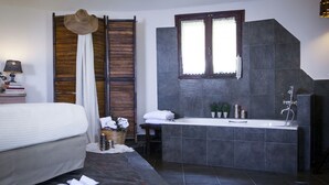 Baignoire relaxante profonde