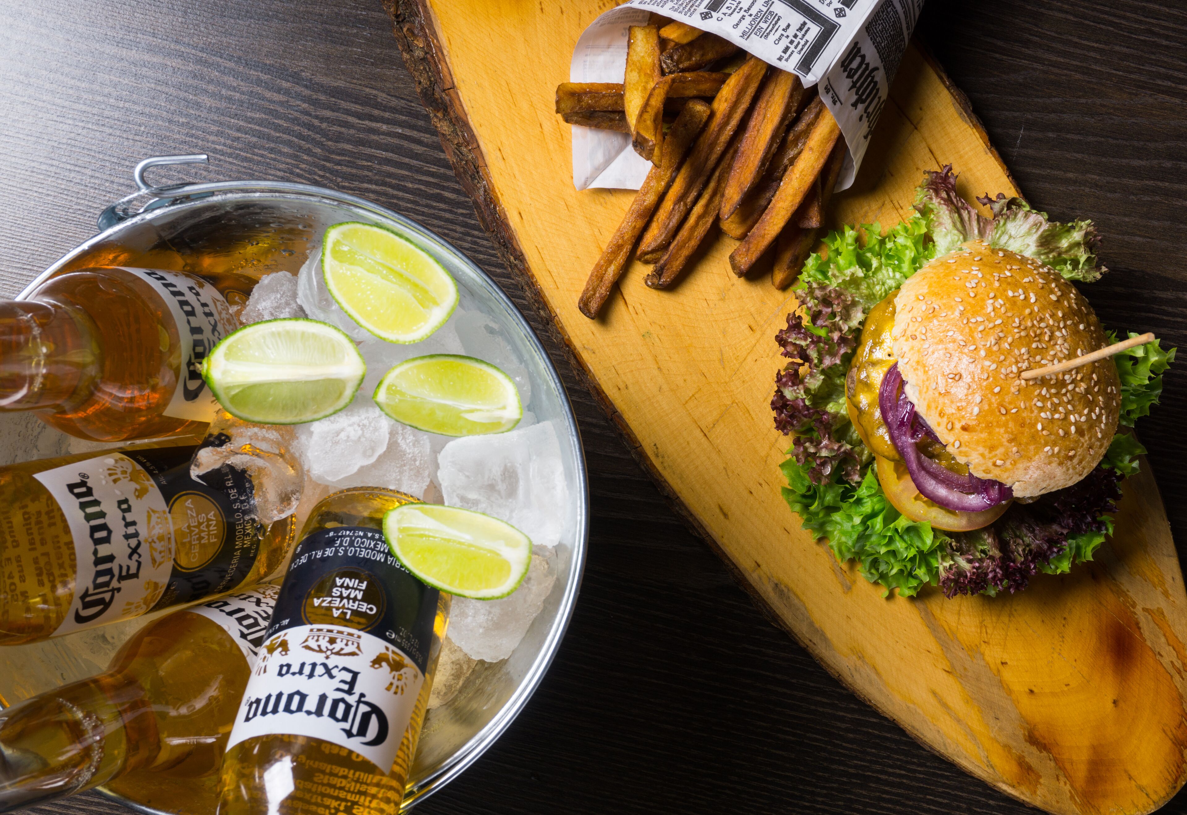 Breakfast and dinner served, German cuisine