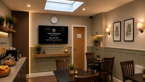 Unclassified image, 5 of 33, button - Twickenham Guest House (Twickenham)