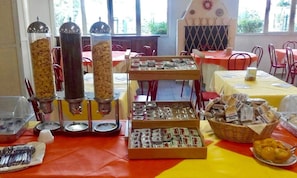 Petit déjeuner buffet compris tous les jours