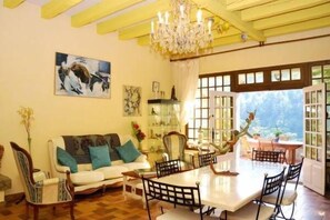 Sala de estar en el lobby