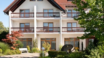 Esterni