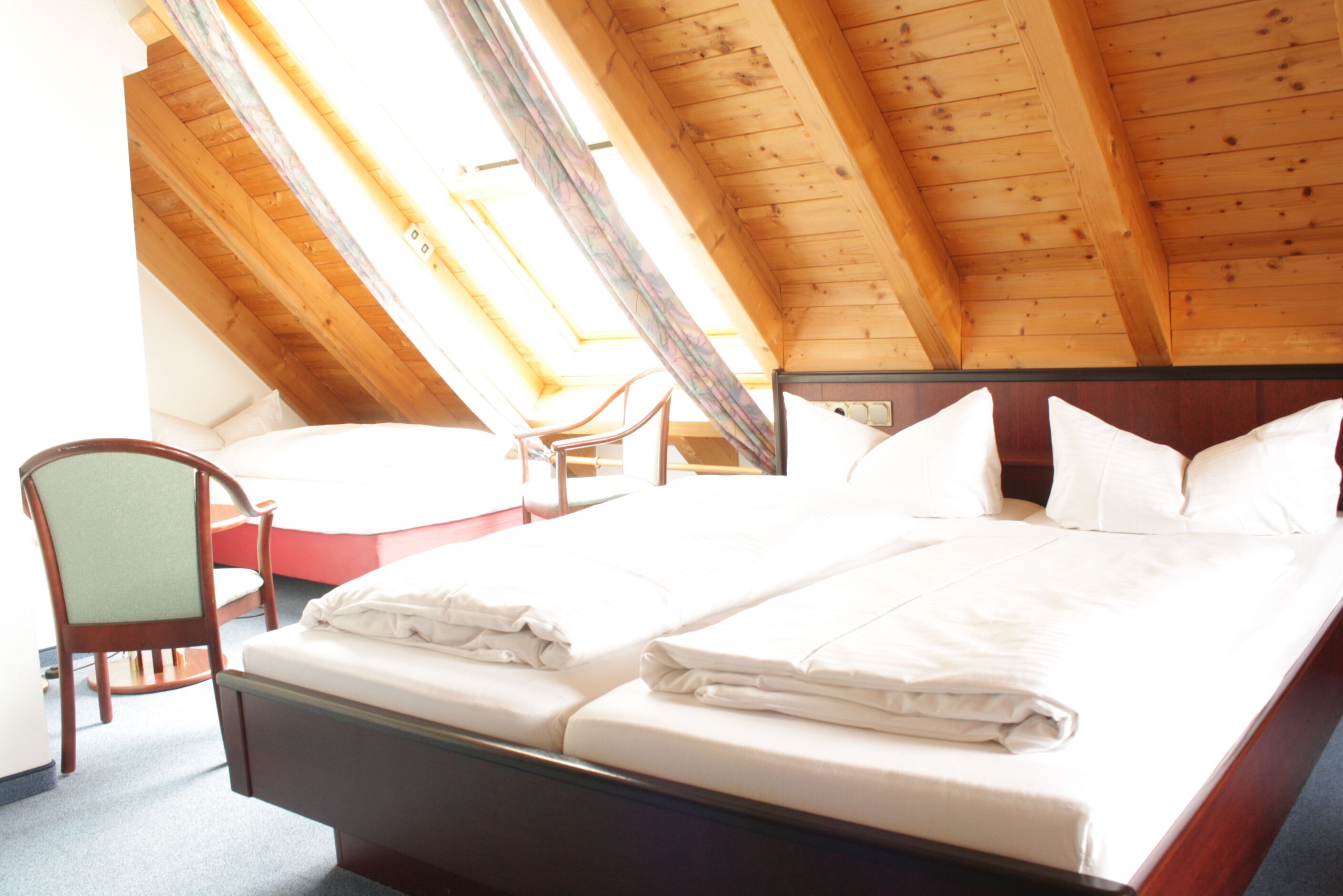 classic triple room | hypo-allergenic bedding, minibar, desk, soundproofing