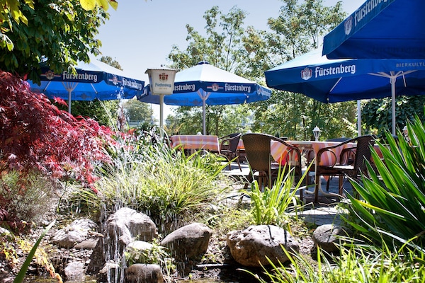 Sarapan, makan tengah hari, makan malam dihidangkan; masakan Jerman