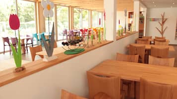 Petit déjeuner buffet compris tous les jours