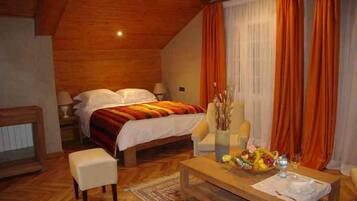 Roba de llit d'alta qualitat, minibar i caixa forta a l'habitació