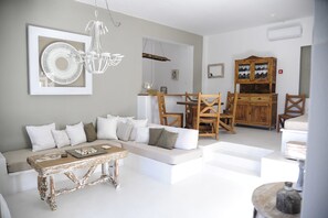 Executive Suite | Living room | LCD TV, DVD player - Anemoi Resort (Paros)