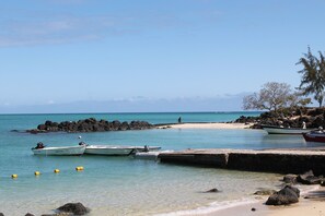 Beach nearby - Auberge Miko (Grand-Baie)