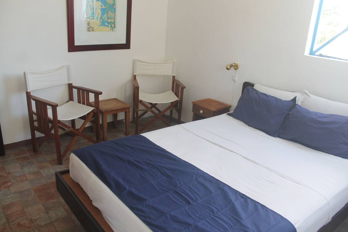 In-room safe, desk, laptop workspace, iron/ironing board (on request)