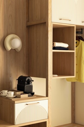 Suite | Premium bedding, in-room safe, desk, soundproofing - Hotel Olympia (Beausoleil)